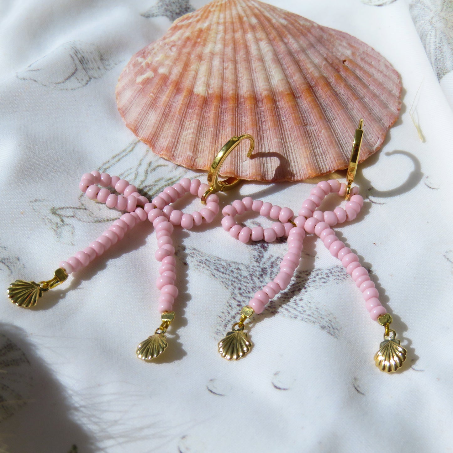 58 - Boucles d'oreille Coquette