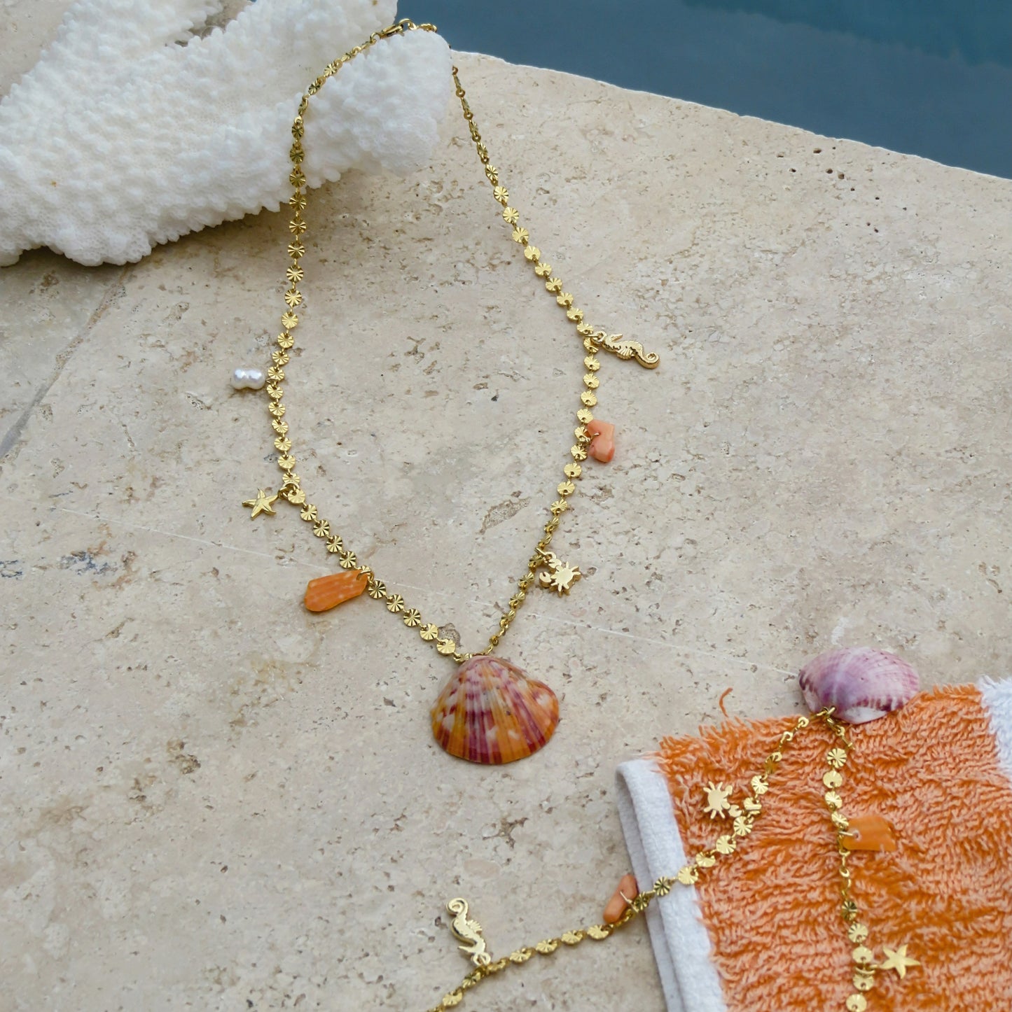 17- Collier Ocean life