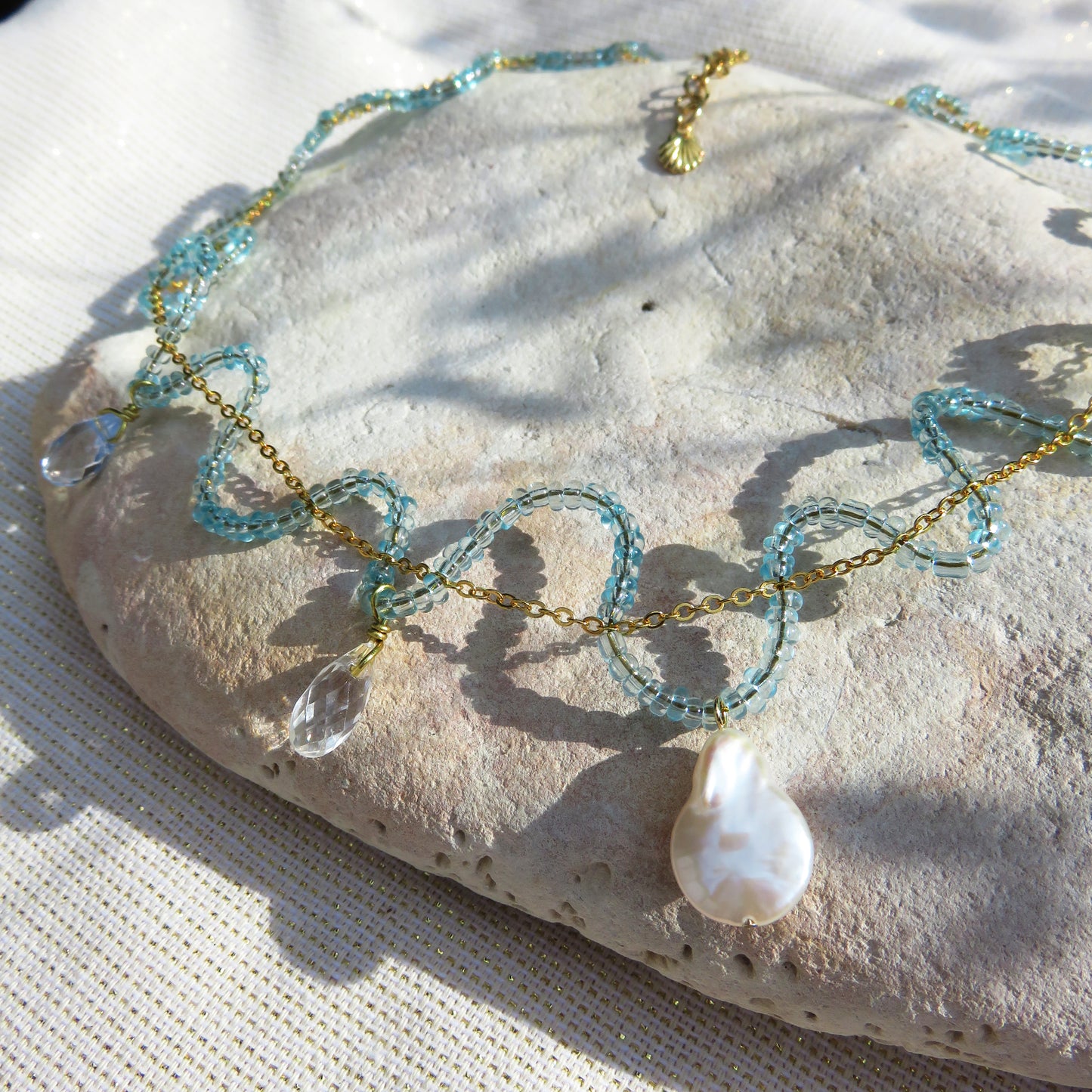 33 - Collier ras de cou Bain d'été