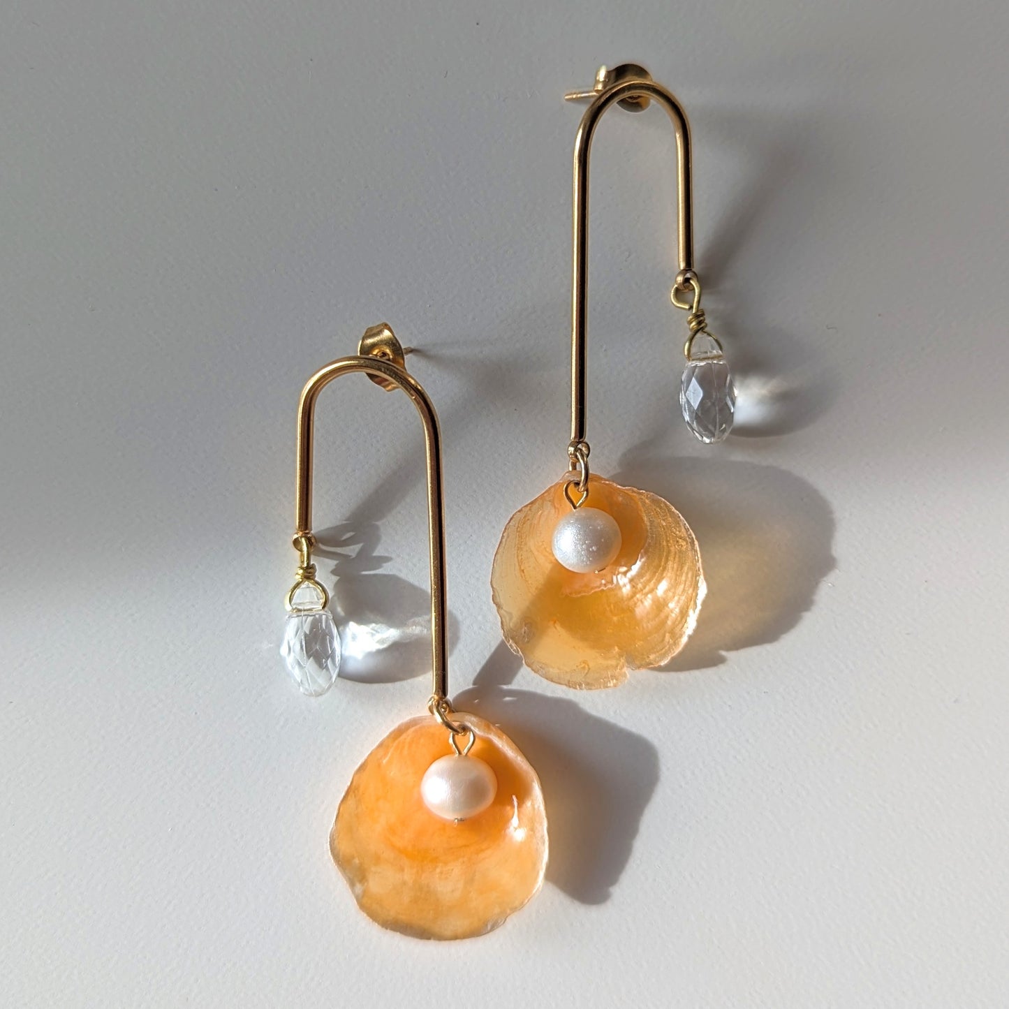 29 - Boucles d'oreilles Arche Nacrée