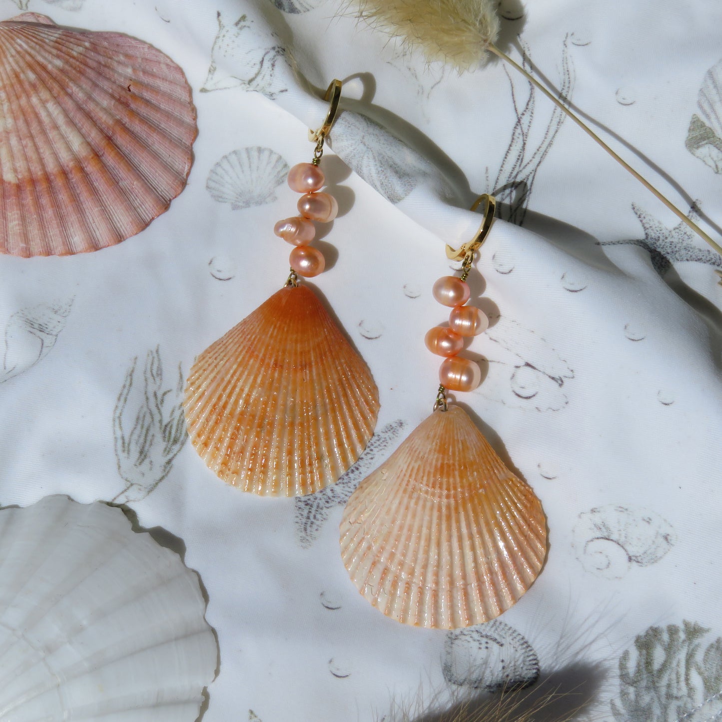 37 - Boucles d'oreilles Peachy Pétoncle