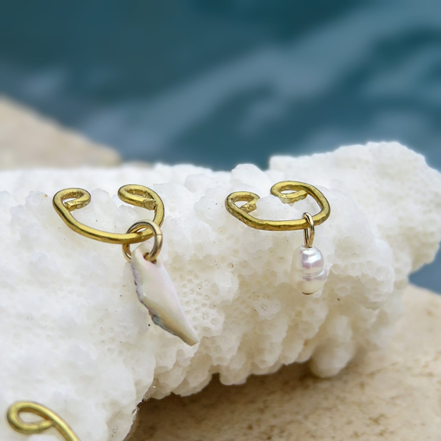22 - Bijou d'oreille Tiny Shell
